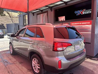 2015 Kia Sorento LX   - Photo 2 - Chula Vista, CA 91911