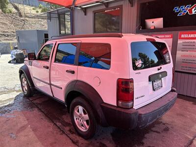 2007 Dodge Nitro SXT   - Photo 2 - Chula Vista, CA 91911