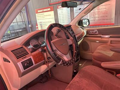 2008 Chrysler Town & Country Touring   - Photo 7 - Chula Vista, CA 91911
