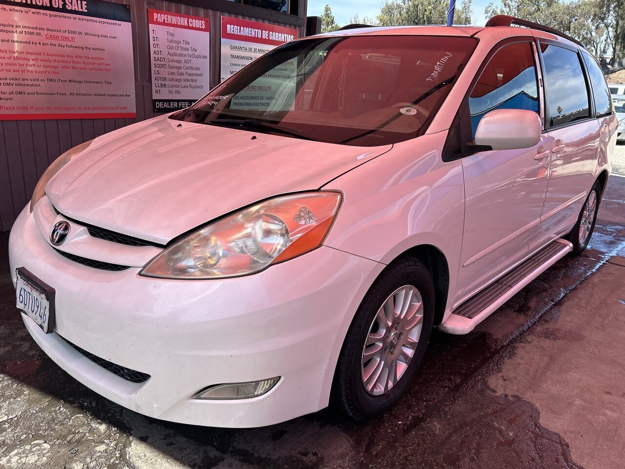 2008 Toyota Sienna XLE - Photo 1 - Chula Vista, CA 91911