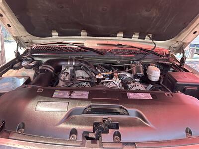 2006 GMC Sierra 2500 Work Truck   - Photo 5 - Chula Vista, CA 91911
