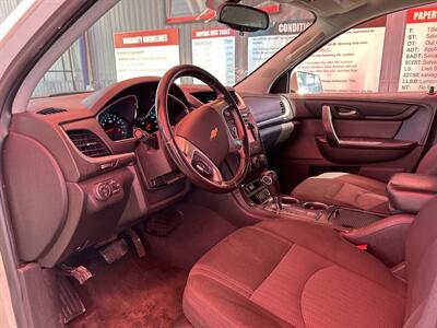 2015 Chevrolet Traverse LT   - Photo 7 - Chula Vista, CA 91911