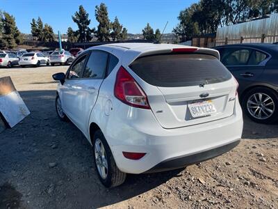 2019 Ford Fiesta SE   - Photo 2 - Chula Vista, CA 91911