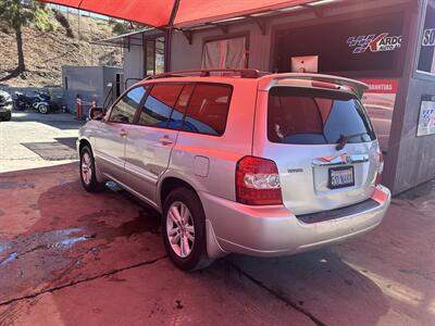 2006 Toyota Highlander Hybrid   - Photo 2 - Chula Vista, CA 91911