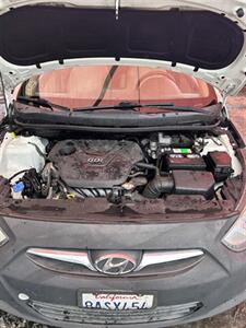 2013 Hyundai ACCENT GLS   - Photo 8 - Chula Vista, CA 91911