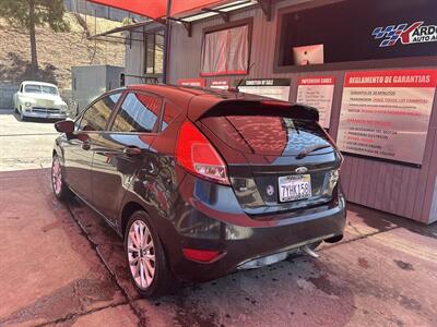 2014 Ford Fiesta SE   - Photo 2 - Chula Vista, CA 91911