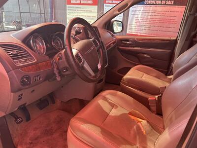 2011 Chrysler Town & Country Touring-L   - Photo 7 - Chula Vista, CA 91911
