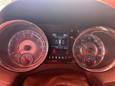2011 Chrysler Town & Country Touring-L   - Photo 8 - Chula Vista, CA 91911