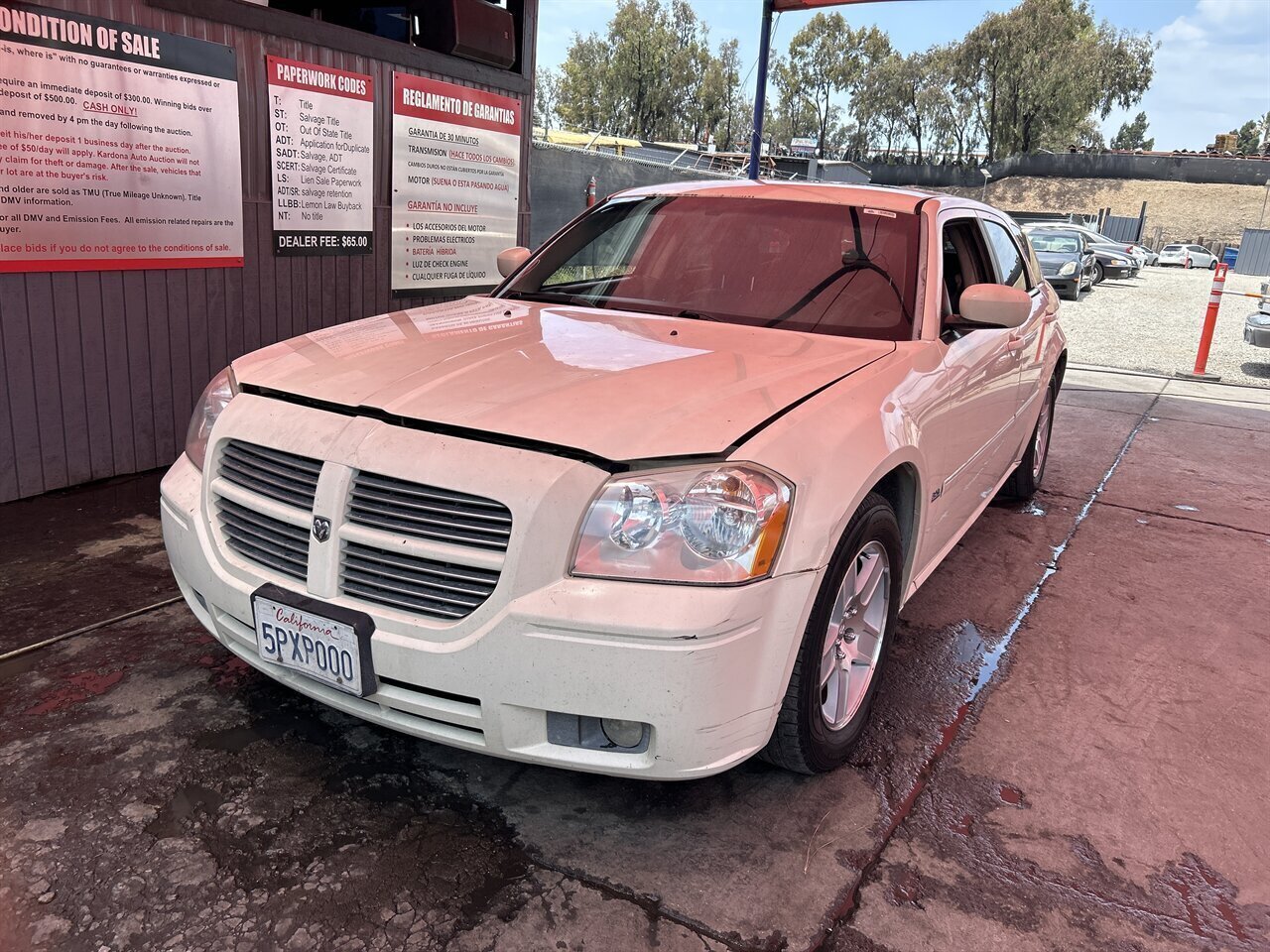 2005 Dodge Magnum SXT - Photo 1 - Chula Vista, CA 91911