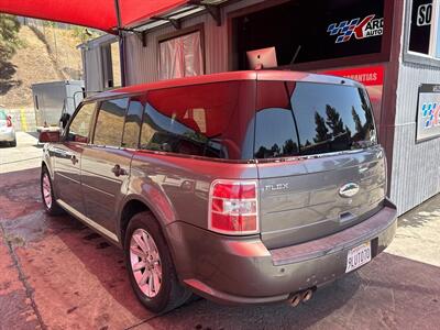 2009 Ford Flex SEL   - Photo 2 - Chula Vista, CA 91911