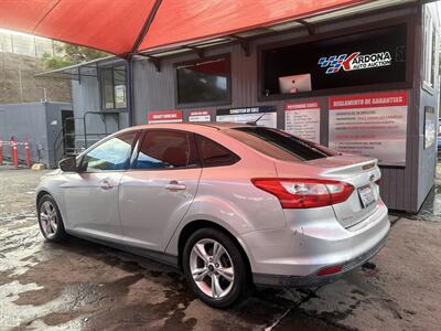 2013 Ford Focus SE - Photo 2 - Chula Vista, CA 91911