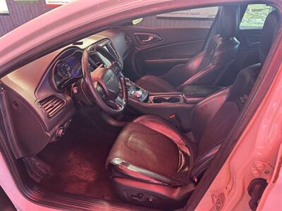 2015 Chrysler 200 S   - Photo 5 - Chula Vista, CA 91911