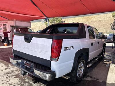 2003 Chevrolet Avalanche 1500   - Photo 3 - Chula Vista, CA 91911