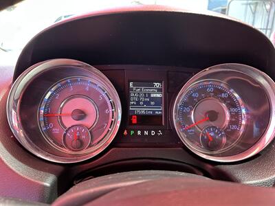 2014 Chrysler Town & Country Touring   - Photo 6 - Chula Vista, CA 91911