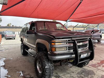 1999 Chevrolet Suburban K2500   - Photo 4 - Chula Vista, CA 91911