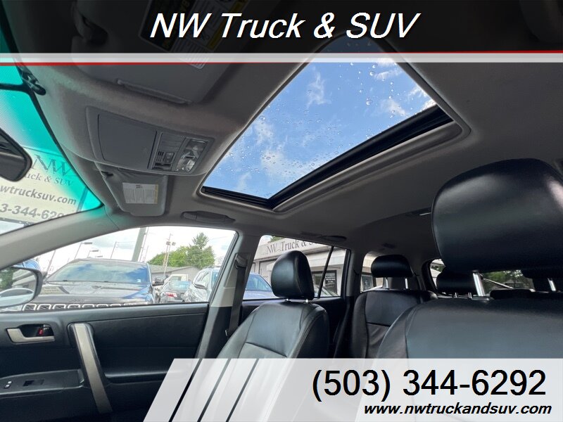2010 Toyota Highlander SE photo 19