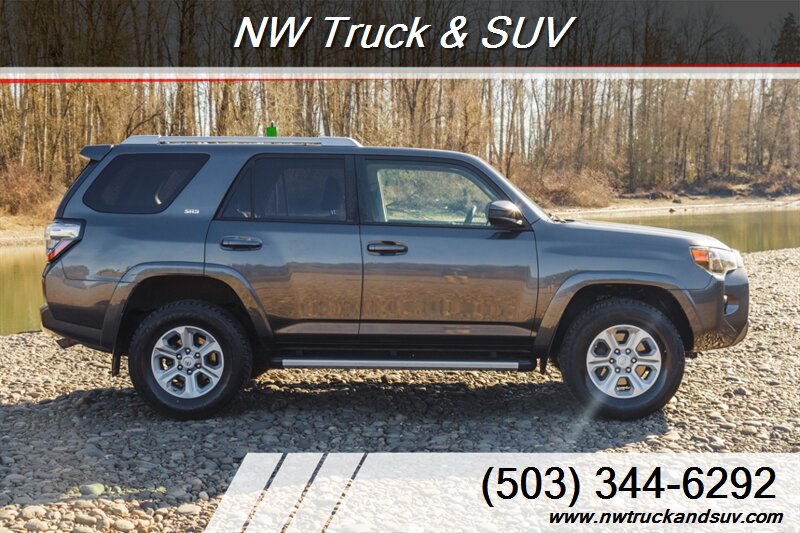 2018 Toyota 4Runner SR5 Premium photo 5