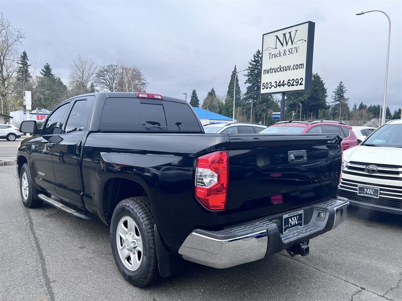 2017 Toyota Tundra SR5 5.7L V8 381hp 401ft. lbs, 2WD, Cloth Interior, backup Camera, Trailer Brake, Bucket Seats, Spray On Bedliner. - Photo 5 - Milwaukie, OR 97267