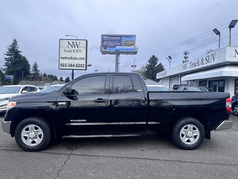 2017 Toyota Tundra SR5 5.7L V8 381hp 401ft. lbs, 2WD, Cloth Interior, backup Camera, Trailer Brake, Bucket Seats, Spray On Bedliner. - Photo 3 - Milwaukie, OR 97267