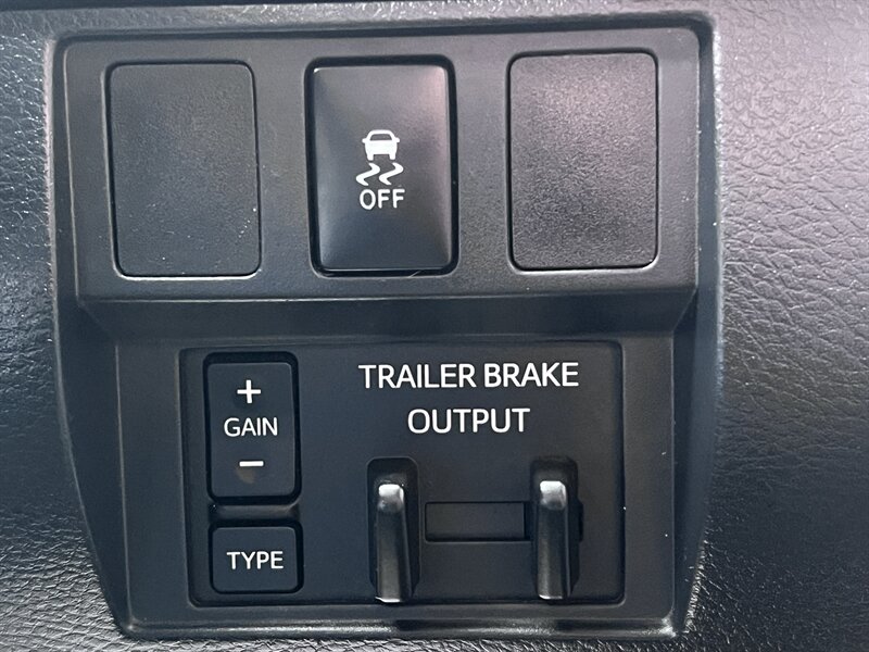 2017 Toyota Tundra SR5 5.7L V8 381hp 401ft. lbs, 2WD, Cloth Interior, backup Camera, Trailer Brake, Bucket Seats, Spray On Bedliner. - Photo 23 - Milwaukie, OR 97267