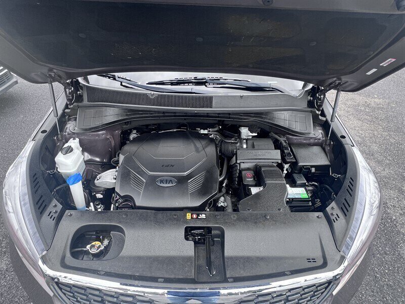 2019 Kia Sorento SXL Limited V6 3.3L V6, AWD, 7 Passenger, Leather Interior, Panoramic Moonroof, Heated and Cooking Seats, Heated Steering Wheel, Navigation, Backup Camera, 360 View Camera, Power Liftgate. - Photo 12 - Milwaukie, OR 97267