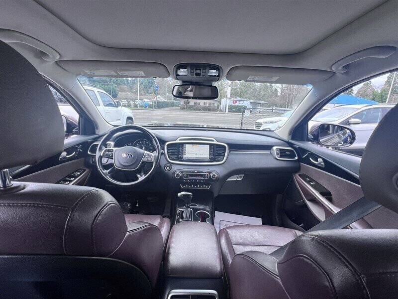 2019 Kia Sorento SXL Limited V6 3.3L V6, AWD, 7 Passenger, Leather Interior, Panoramic Moonroof, Heated and Cooking Seats, Heated Steering Wheel, Navigation, Backup Camera, 360 View Camera, Power Liftgate. - Photo 24 - Milwaukie, OR 97267