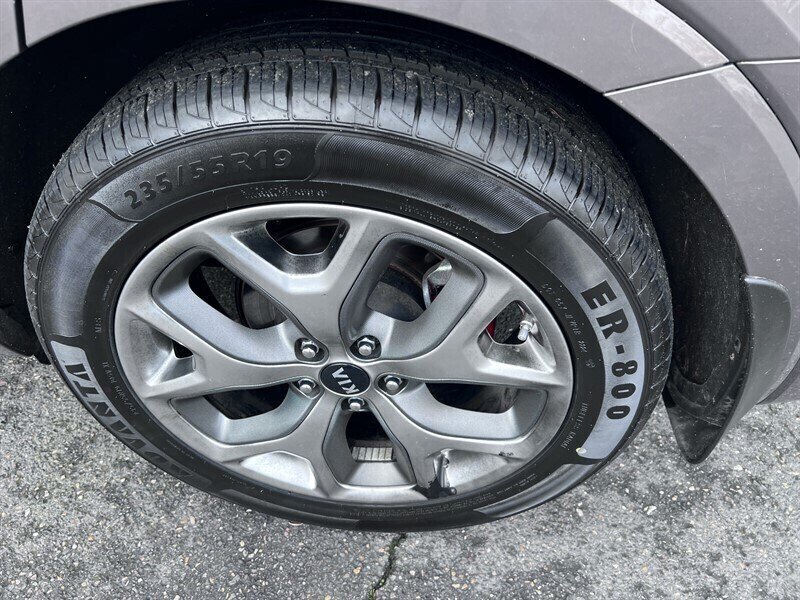 2019 Kia Sorento SXL Limited V6 3.3L V6, AWD, 7 Passenger, Leather Interior, Panoramic Moonroof, Heated and Cooking Seats, Heated Steering Wheel, Navigation, Backup Camera, 360 View Camera, Power Liftgate. - Photo 45 - Milwaukie, OR 97267