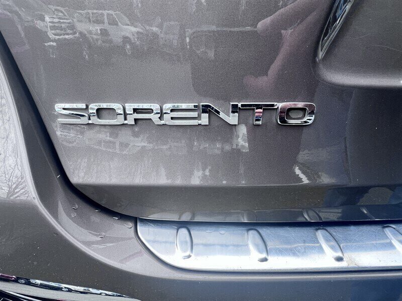 2019 Kia Sorento SXL Limited V6 3.3L V6, AWD, 7 Passenger, Leather Interior, Panoramic Moonroof, Heated and Cooking Seats, Heated Steering Wheel, Navigation, Backup Camera, 360 View Camera, Power Liftgate. - Photo 38 - Milwaukie, OR 97267