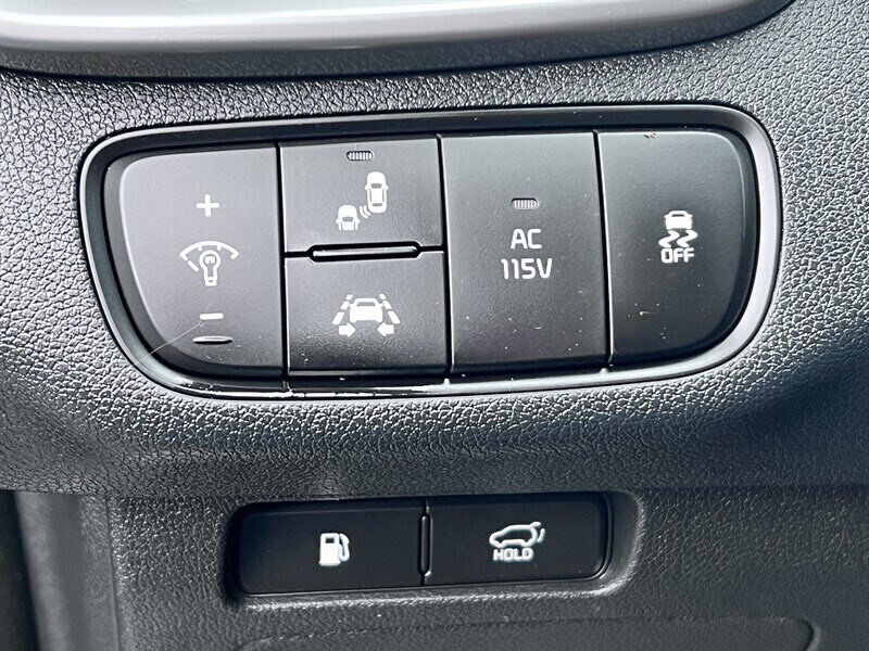 2019 Kia Sorento SXL Limited V6 3.3L V6, AWD, 7 Passenger, Leather Interior, Panoramic Moonroof, Heated and Cooking Seats, Heated Steering Wheel, Navigation, Backup Camera, 360 View Camera, Power Liftgate. - Photo 30 - Milwaukie, OR 97267