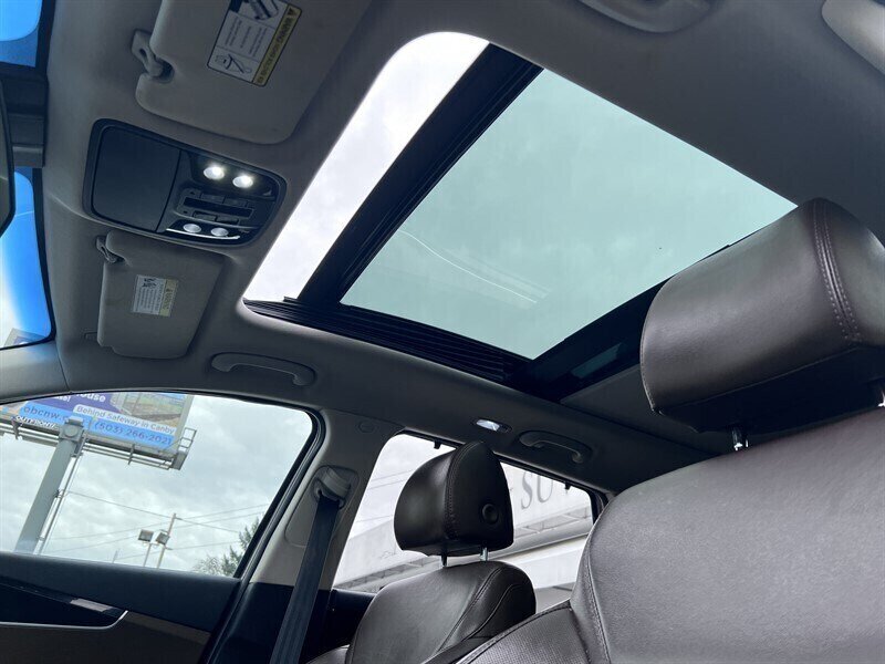 2019 Kia Sorento SXL Limited V6 3.3L V6, AWD, 7 Passenger, Leather Interior, Panoramic Moonroof, Heated and Cooking Seats, Heated Steering Wheel, Navigation, Backup Camera, 360 View Camera, Power Liftgate. - Photo 43 - Milwaukie, OR 97267