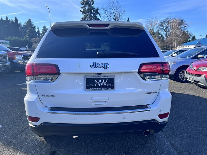 2021 Jeep Grand Cherokee Limited 3.6L V6 295hp, 4X4, Leather interior, Cooling and Heated Seats, Heated Steering Wheel, Panoramic Moonroof, Power tailgate, Backup Camera, Roof Rails, Premium Wheels, Navigation. - Photo 8 - Milwaukie, OR 97267