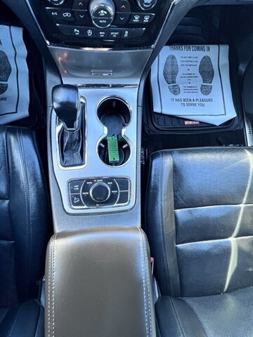 2021 Jeep Grand Cherokee Limited 3.6L V6 295hp, 4X4, Leather interior, Cooling and Heated Seats, Heated Steering Wheel, Panoramic Moonroof, Power tailgate, Backup Camera, Roof Rails, Premium Wheels, Navigation. - Photo 31 - Milwaukie, OR 97267