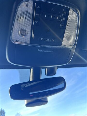 2021 Jeep Grand Cherokee Limited 3.6L V6 295hp, 4X4, Leather interior, Cooling and Heated Seats, Heated Steering Wheel, Panoramic Moonroof, Power tailgate, Backup Camera, Roof Rails, Premium Wheels, Navigation. - Photo 32 - Milwaukie, OR 97267