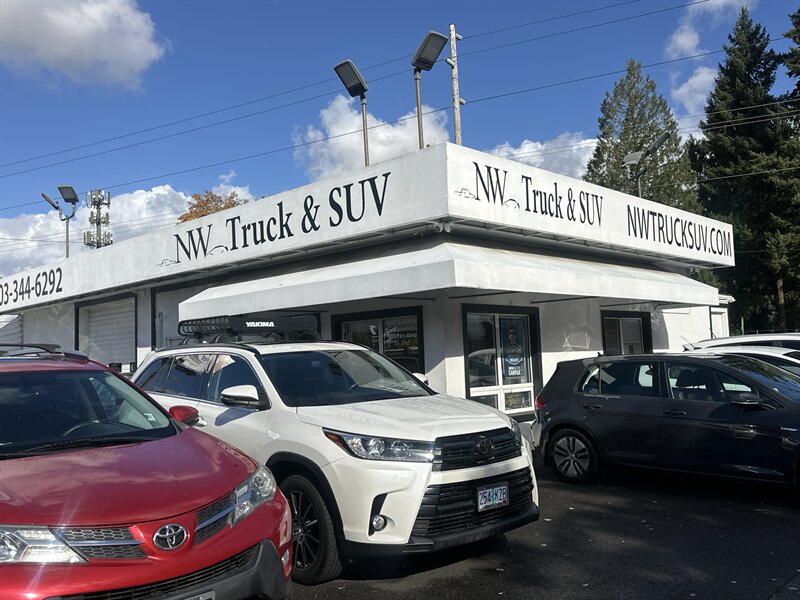 2017 Ford Escape SE EcoBoost 1.5L Turbo I4 179hp 177ft, Technology package, Backup Camera, New brakes, New Tires, No accidents, Clean car. - Photo 28 - Milwaukie, OR 97267