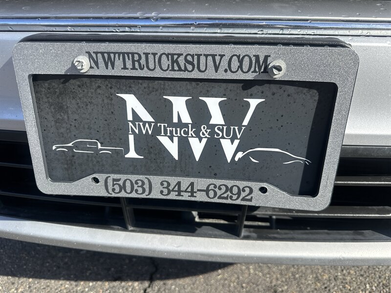 2017 Ford Escape SE EcoBoost 1.5L Turbo I4 179hp 177ft, Technology package, Backup Camera, New brakes, New Tires, No accidents, Clean car. - Photo 23 - Milwaukie, OR 97267