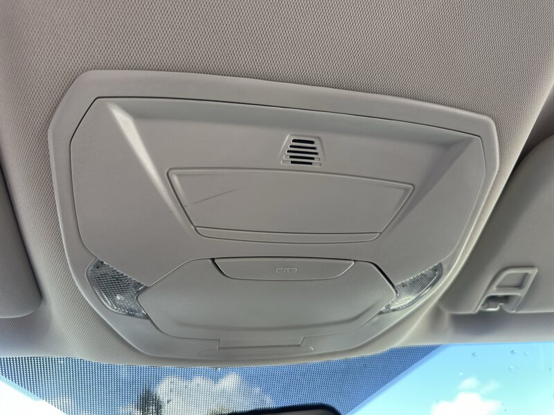 2017 Ford Escape SE EcoBoost 1.5L Turbo I4 179hp 177ft, Technology package, Backup Camera, New brakes, New Tires, No accidents, Clean car. - Photo 20 - Milwaukie, OR 97267