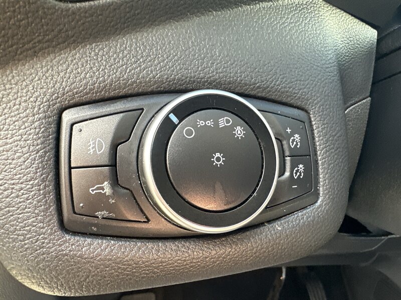 2017 Ford Escape SE EcoBoost 1.5L Turbo I4 179hp 177ft, Technology package, Backup Camera, New brakes, New Tires, No accidents, Clean car. - Photo 14 - Milwaukie, OR 97267