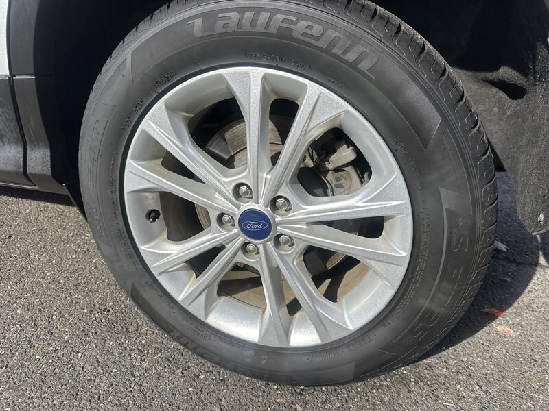 2017 Ford Escape SE EcoBoost 1.5L Turbo I4 179hp 177ft, Technology package, Backup Camera, New brakes, New Tires, No accidents, Clean car. - Photo 29 - Milwaukie, OR 97267