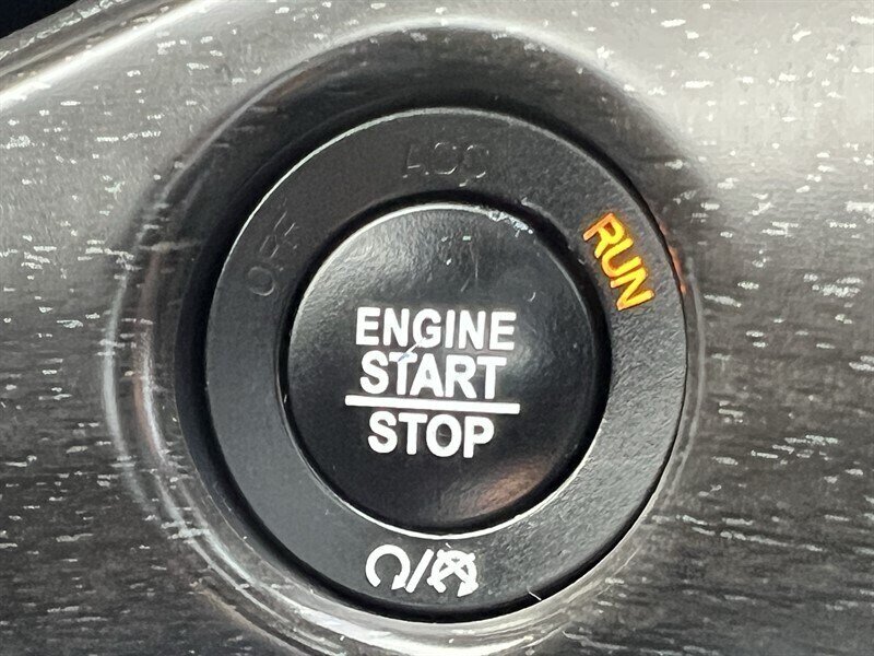 2017 Jeep Grand Cherokee Limited Pentastar 3.6L V6 295hp 260ft. lbs, 4X4, Leather Interior, Heated Front&Rear Seats, Heated Steering wheel, Power Sunroof, Parking Sensors, Power Liftgate, Backup Camera, Pwr 8-Way Seat with memory. - Photo 23 - Milwaukie, OR 97267