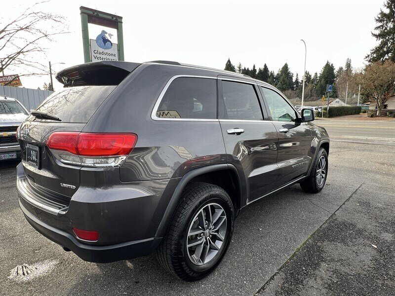 2017 Jeep Grand Cherokee Limited Pentastar 3.6L V6 295hp 260ft. lbs, 4X4, Leather Interior, Heated Front&Rear Seats, Heated Steering wheel, Power Sunroof, Parking Sensors, Power Liftgate, Backup Camera, Pwr 8-Way Seat with memory. - Photo 7 - Milwaukie, OR 97267
