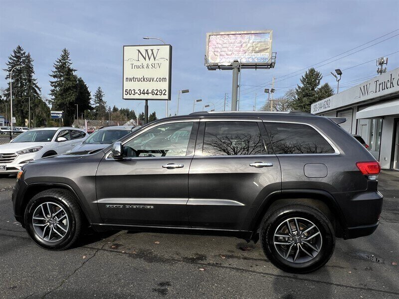 2017 Jeep Grand Cherokee Limited Pentastar 3.6L V6 295hp 260ft. lbs, 4X4, Leather Interior, Heated Front&Rear Seats, Heated Steering wheel, Power Sunroof, Parking Sensors, Power Liftgate, Backup Camera, Pwr 8-Way Seat with memory. - Photo 3 - Milwaukie, OR 97267