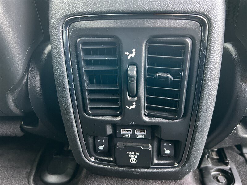 2017 Jeep Grand Cherokee Limited Pentastar 3.6L V6 295hp 260ft. lbs, 4X4, Leather Interior, Heated Front&Rear Seats, Heated Steering wheel, Power Sunroof, Parking Sensors, Power Liftgate, Backup Camera, Pwr 8-Way Seat with memory. - Photo 32 - Milwaukie, OR 97267