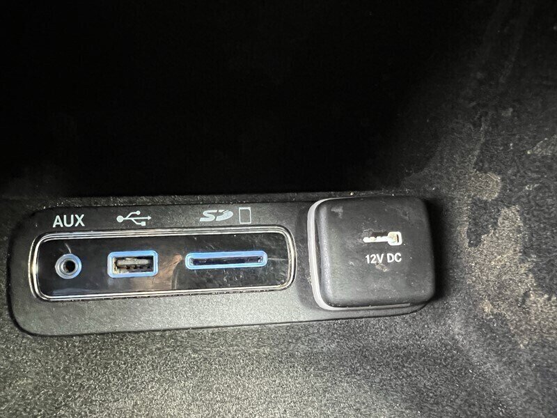 2017 Jeep Grand Cherokee Limited Pentastar 3.6L V6 295hp 260ft. lbs, 4X4, Leather Interior, Heated Front&Rear Seats, Heated Steering wheel, Power Sunroof, Parking Sensors, Power Liftgate, Backup Camera, Pwr 8-Way Seat with memory. - Photo 33 - Milwaukie, OR 97267