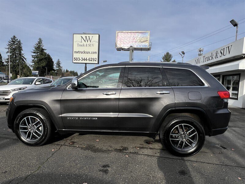 2017 Jeep Grand Cherokee Limited Pentastar 3.6L V6 295hp 260ft. lbs, 4X4, Leather Interior, Heated Front&Rear Seats, Heated Steering wheel, Power Sunroof, Parking Sensors, Power Liftgate, Backup Camera, Pwr 8-Way Seat with memory. - Photo 5 - Milwaukie, OR 97267