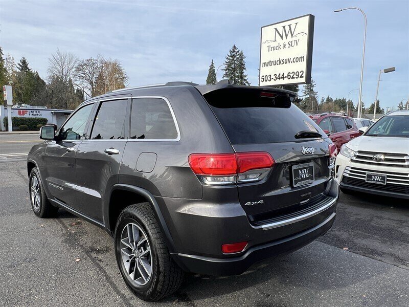 2017 Jeep Grand Cherokee Limited Pentastar 3.6L V6 295hp 260ft. lbs, 4X4, Leather Interior, Heated Front&Rear Seats, Heated Steering wheel, Power Sunroof, Parking Sensors, Power Liftgate, Backup Camera, Pwr 8-Way Seat with memory. - Photo 8 - Milwaukie, OR 97267