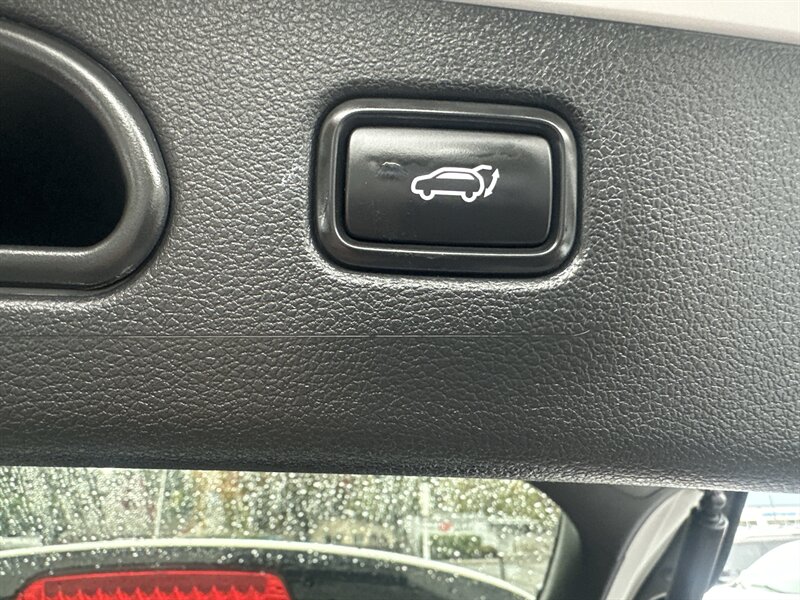 2017 Hyundai TUCSON Sport  1.6L Turbo I4 175hp, Backup Camera, Push Start, 19'' Alloy Wheels, Heated Side Mirrors, Blind Sport Detector with Rear Cross-Traffic Alert, Foglights, LED DRLs, Hands Free power Tailgate. - Photo 11 - Milwaukie, OR 97267