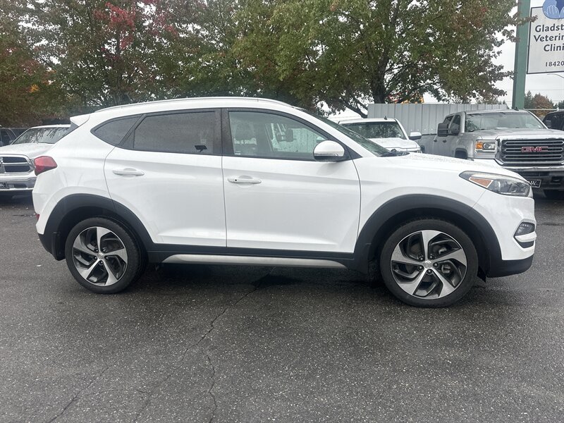 2017 Hyundai TUCSON Sport  1.6L Turbo I4 175hp, Backup Camera, Push Start, 19'' Alloy Wheels, Heated Side Mirrors, Blind Sport Detector with Rear Cross-Traffic Alert, Foglights, LED DRLs, Hands Free power Tailgate. - Photo 5 - Milwaukie, OR 97267