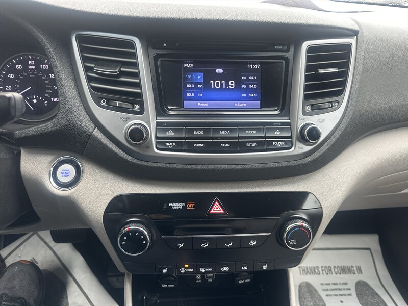 2017 Hyundai TUCSON Sport  1.6L Turbo I4 175hp, Backup Camera, Push Start, 19'' Alloy Wheels, Heated Side Mirrors, Blind Sport Detector with Rear Cross-Traffic Alert, Foglights, LED DRLs, Hands Free power Tailgate. - Photo 22 - Milwaukie, OR 97267