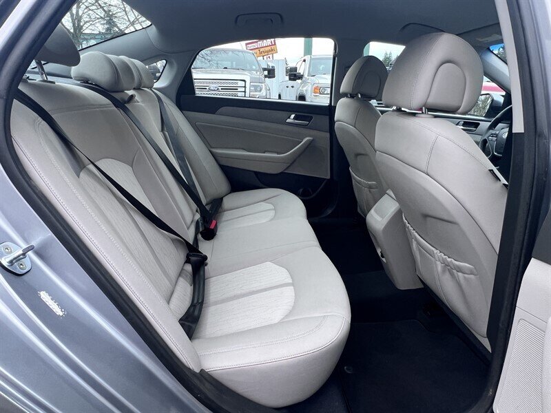 2016 Hyundai SONATA Hybrid SE 2.0L Hybrid I4 192hp 271ft. lbs, Cloth Interior, Backup Camera, Bluetooth connectivity, AUX and USB, premium wheels - Photo 25 - Milwaukie, OR 97267
