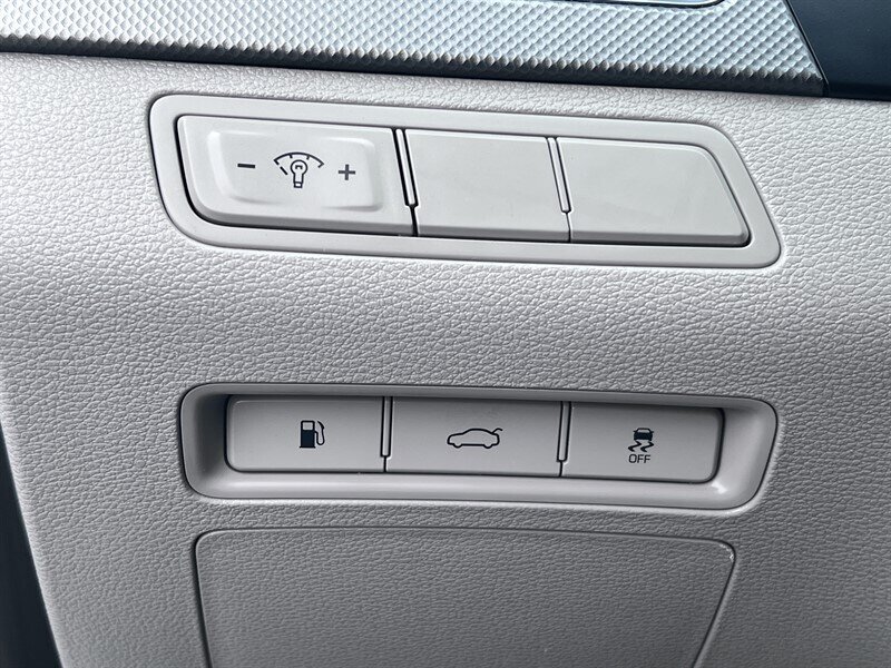 2016 Hyundai SONATA Hybrid SE 2.0L Hybrid I4 192hp 271ft. lbs, Cloth Interior, Backup Camera, Bluetooth connectivity, AUX and USB, premium wheels - Photo 21 - Milwaukie, OR 97267